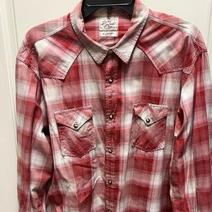 Lucky Brand shirt with snap buttons.